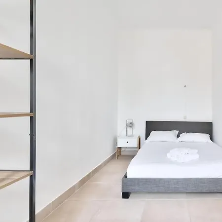 Magnificent 3-bedroom In Apartment