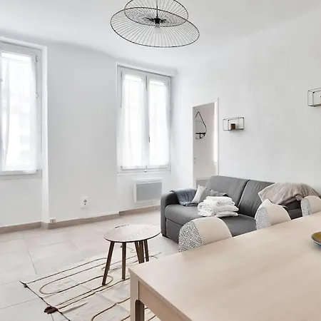 Magnificent 3-bedroom In Apartment Marseille